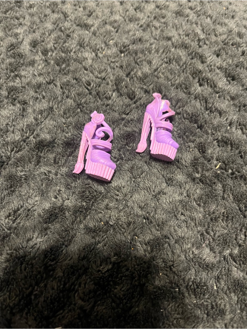 Monster High Scaris Catrine DeMew Purple Shoes